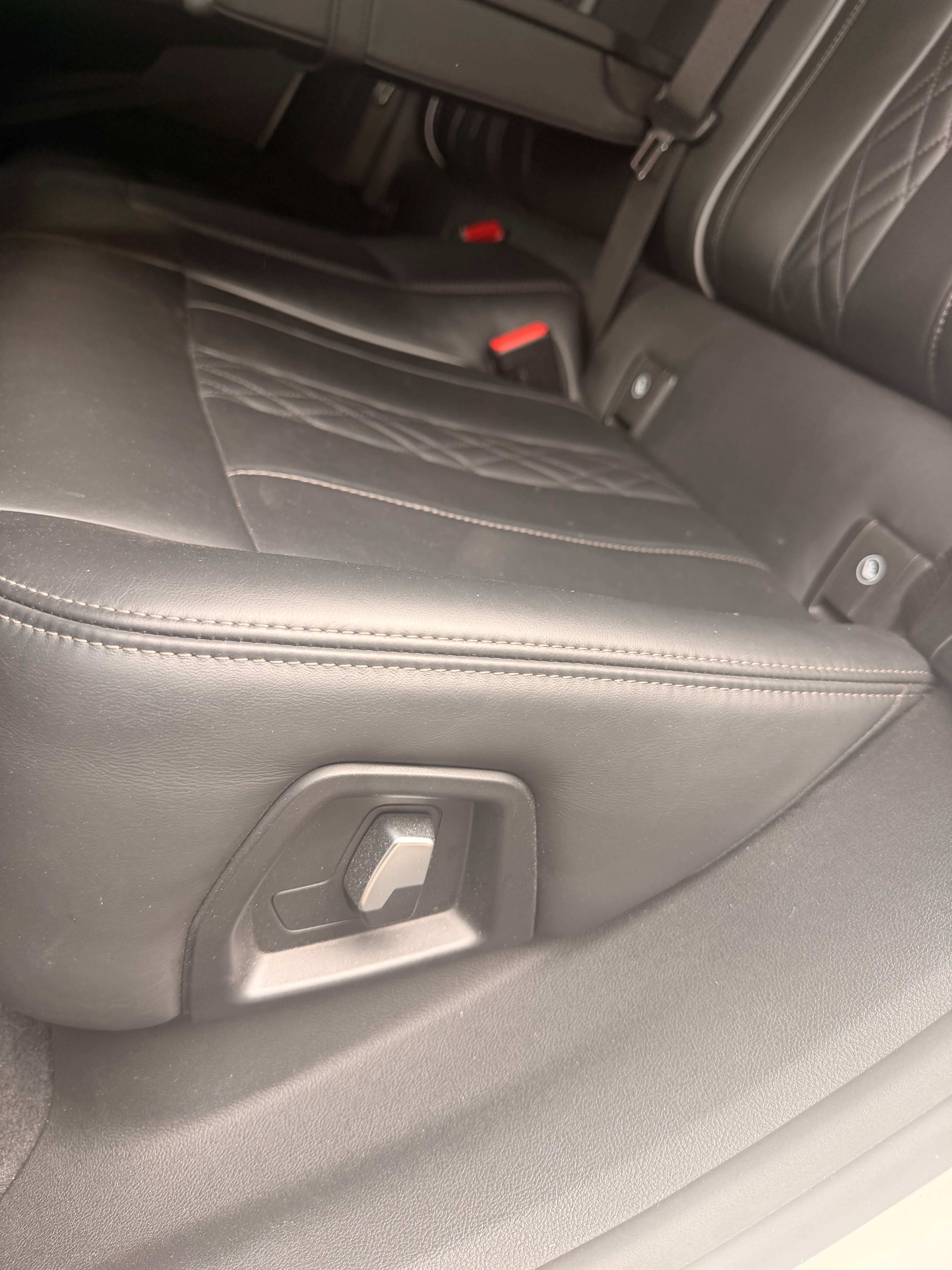 Used 2019 BMW 640i Gran Turismo xDrive w/ Luxury Seating Package AWD/4WD image 18