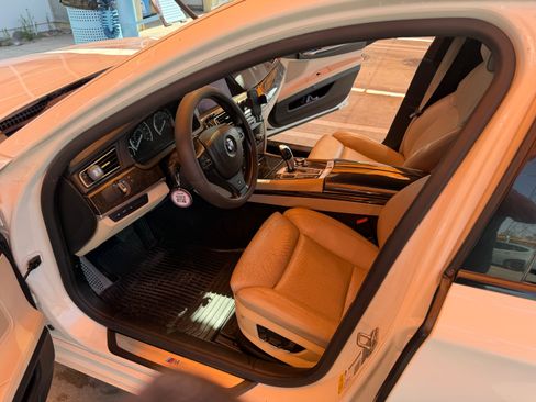 Used 2012 BMW 750Li RWD image 8
