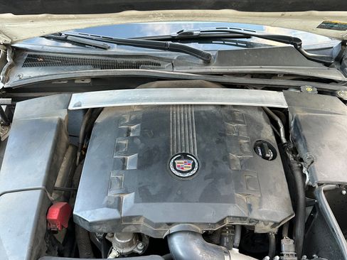 Used 2010 Cadillac CTS Premium image 16