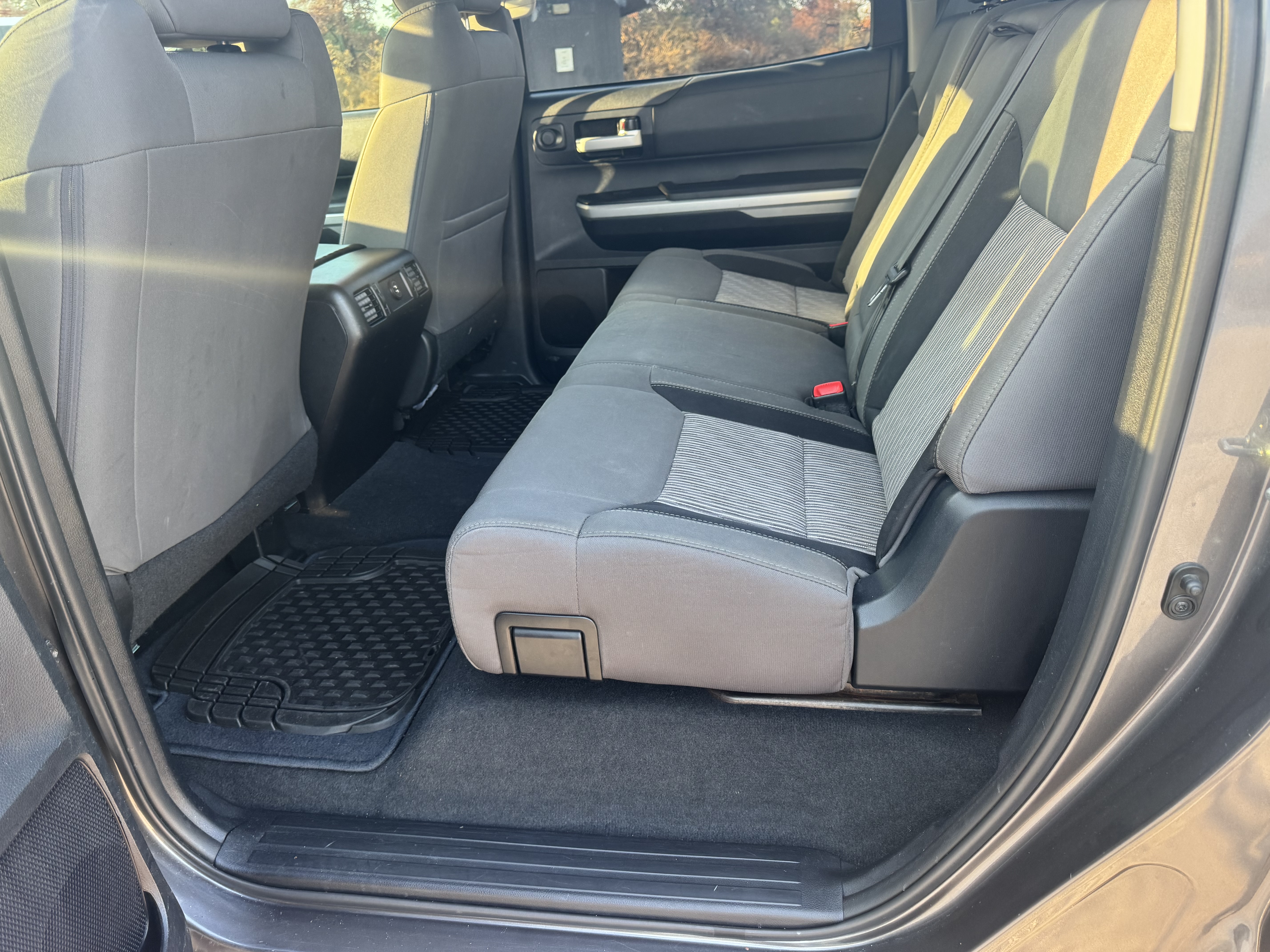Used 2014 Toyota Tundra SR5 w/ SR5 Upgrade Package RWD image 12