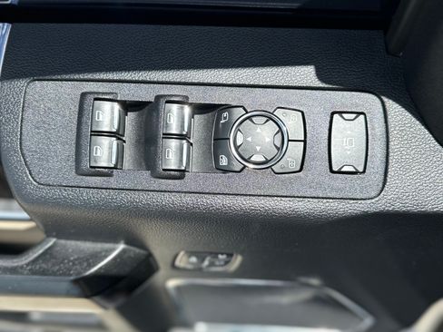 Used 2021 Ford F250 Lariat w/ Tremor Off-Road Package AWD/4WD image 28
