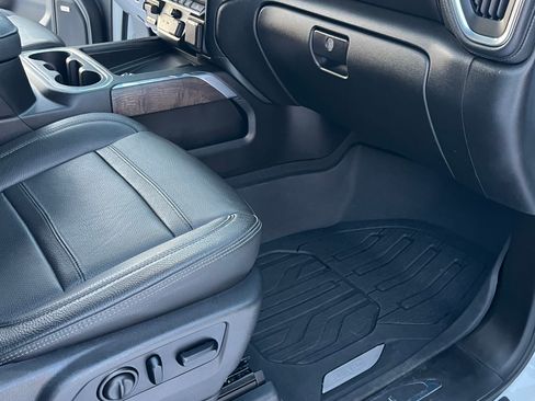 Used 2021 GMC Sierra 2500 Denali w/ Denali Ultimate Package image 12