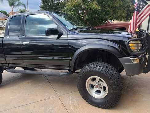 Used 1999 Toyota Tacoma 4x4 Xtracab V6 image 17