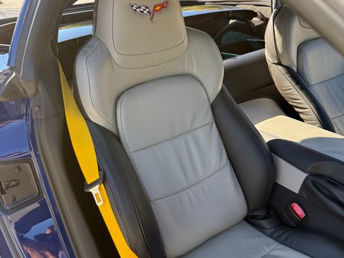 Used 2006 Chevrolet Corvette Coupe w/ Preferred Equipment Group image 18