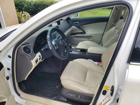 Used 2012 Lexus IS 350 image 6