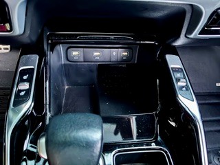 Used 2022 Kia Sorento SX Prestige AWD/4WD image 21