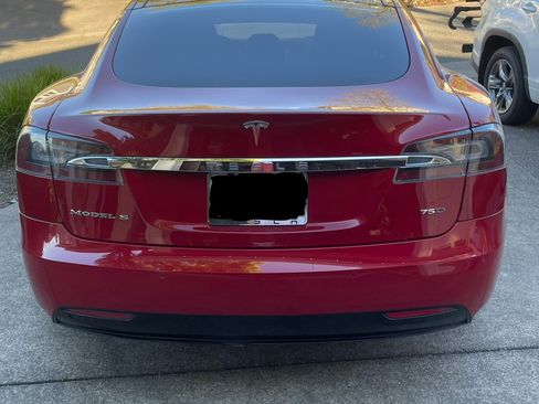 Used 2016 Tesla Model S 85D image 5