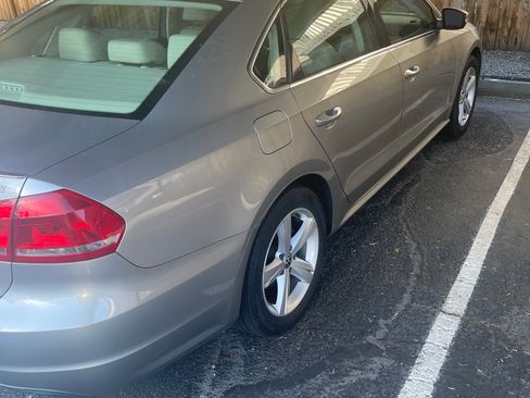 Used 2013 Volkswagen Passat 2.5 SE image 4