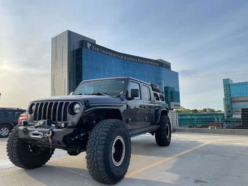 Used 2020 Jeep Gladiator Sport w/ Quick Order Package 24S image 27