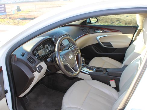 Used 2016 Buick Regal Premium w/ Driver Confidence Package #2 image 14