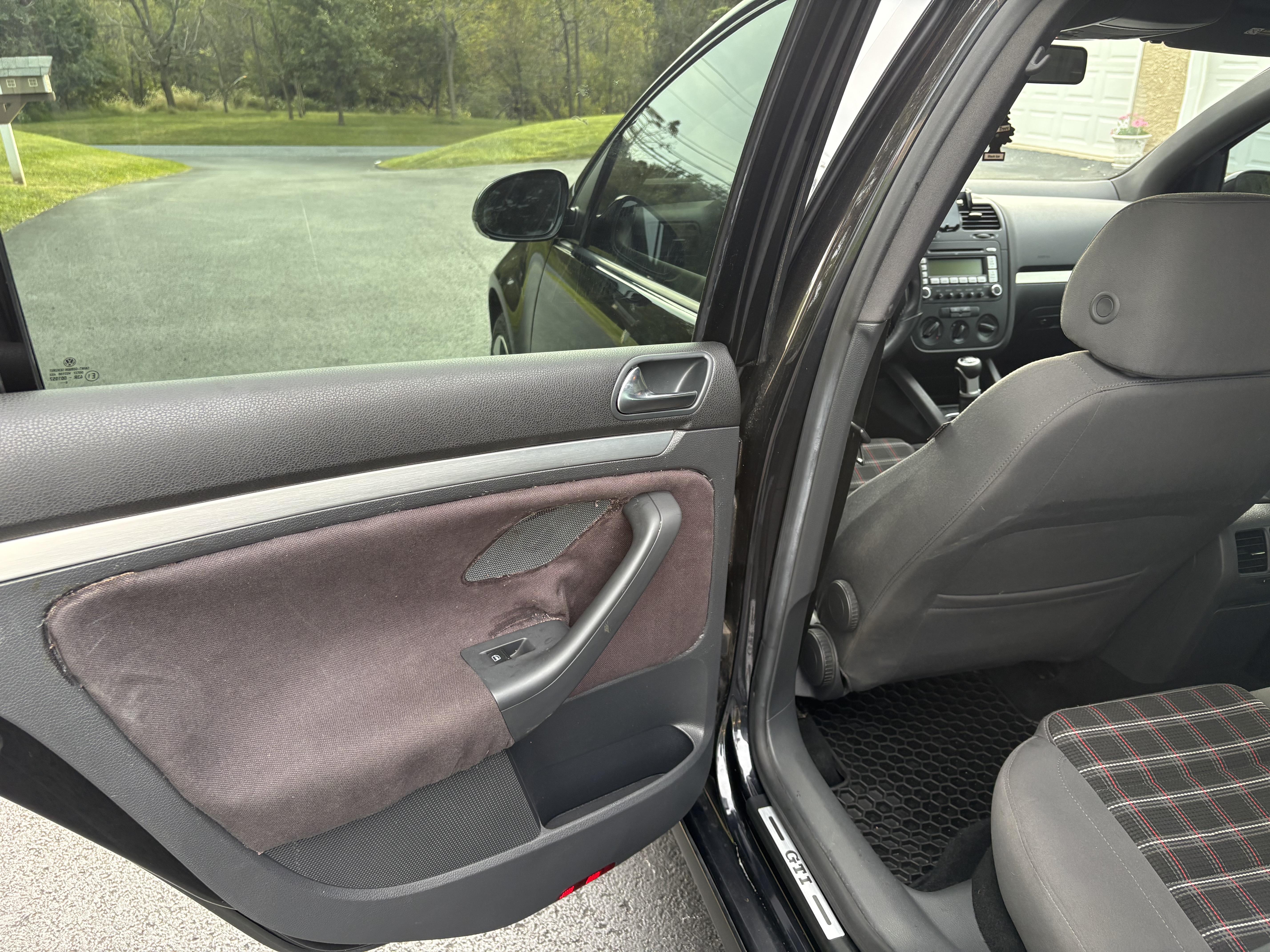 Used 2007 Volkswagen GTI 4-Door FWD image 12