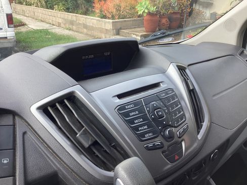 Used 2016 Ford Transit 350 XLT image 5