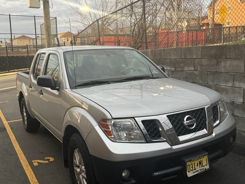Used 2019 Nissan Frontier SV w/ Value Truck Package image 2