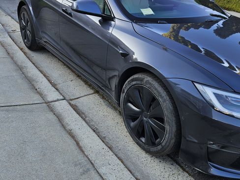 Used 2021 Tesla Model S Long Range image 8