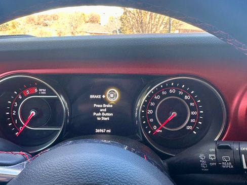 Used 2021 Jeep Wrangler Unlimited Rubicon image 6