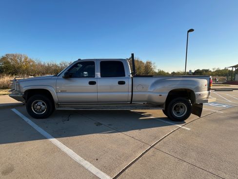 Used 2004 Chevrolet Silverado 3500 LS w/ Skid Plate Package image 8