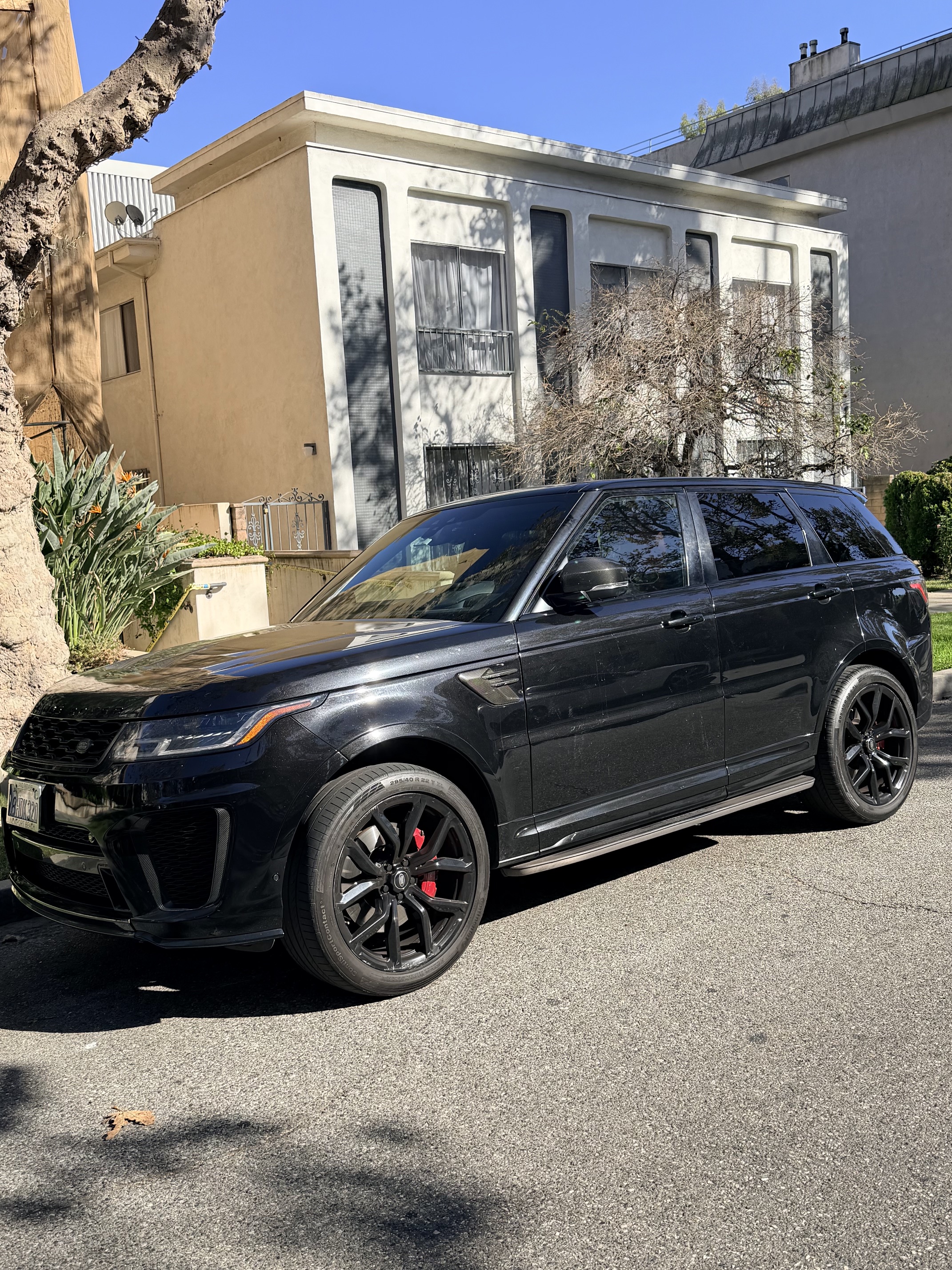 Used 2019 Land Rover Range Rover Sport SVR AWD/4WD image 1