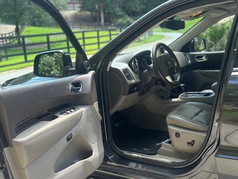 Used 2011 Dodge Durango Crew RWD image 12