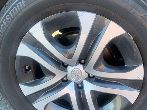 Used 2018 Toyota RAV4 LE w/ All Weather Liner Package image 9