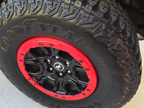 Used 2022 Ford Bronco Wildtrak image 13