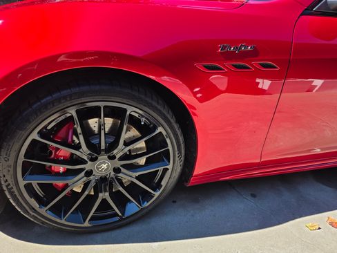 Used 2021 Maserati Ghibli Trofeo image 10