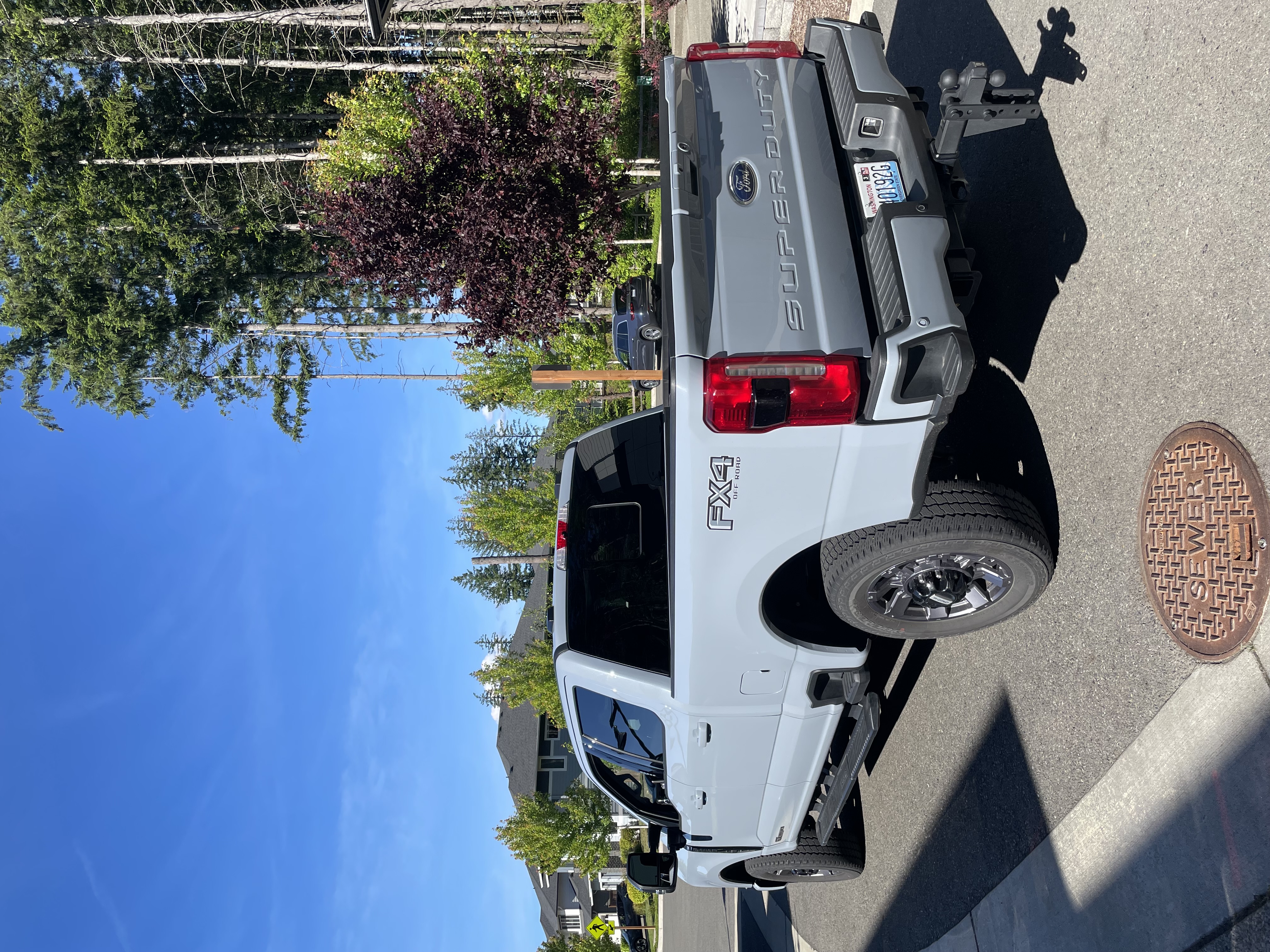 Used 2024 Ford F250 Lariat w/ Lariat Ultimate Package AWD/4WD image 5