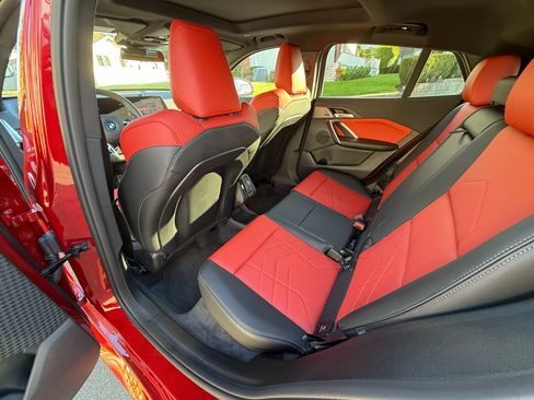 Used 2025 BMW X2 xDrive28i w/ M Sport Package image 14