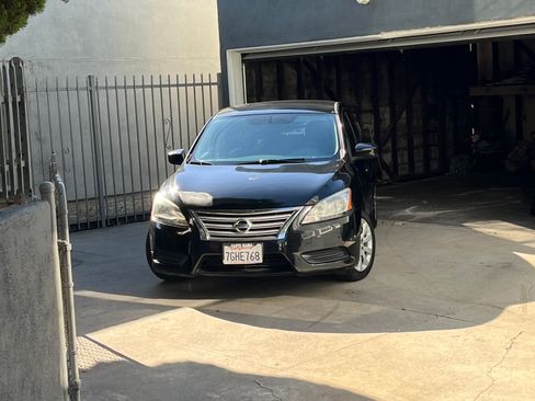 Used 2014 Nissan Sentra S FWD image 2