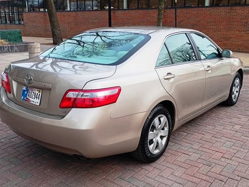Used 2007 Toyota Camry LE image 2