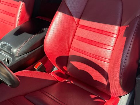 Used 2020 Porsche Cayenne Turbo image 4