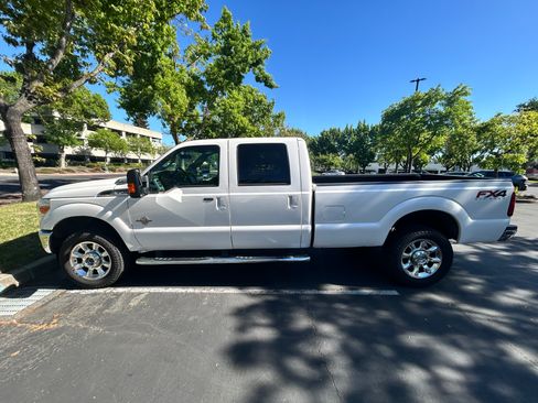 Used 2015 Ford F350 Lariat w/ Lariat Ultimate Package image 5