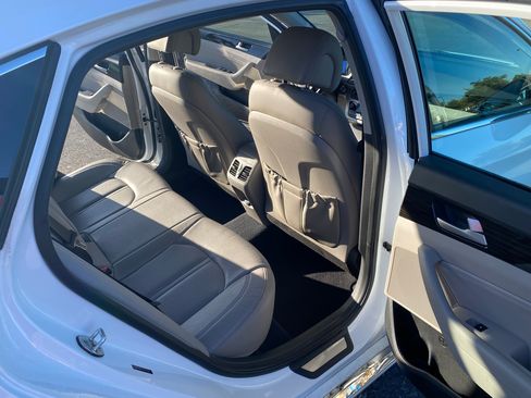 Used 2017 Hyundai Sonata Limited FWD image 15