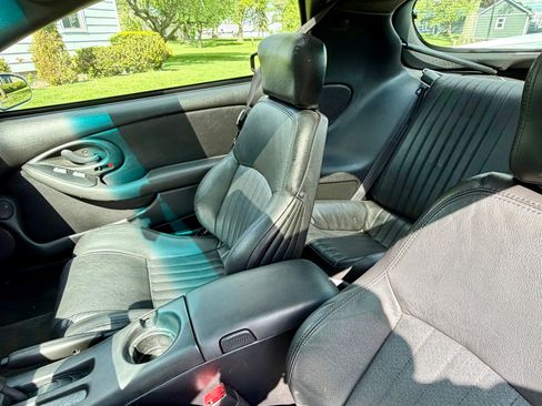 Used 2000 Pontiac Firebird Formula w/ Security Pkg RWD image 13