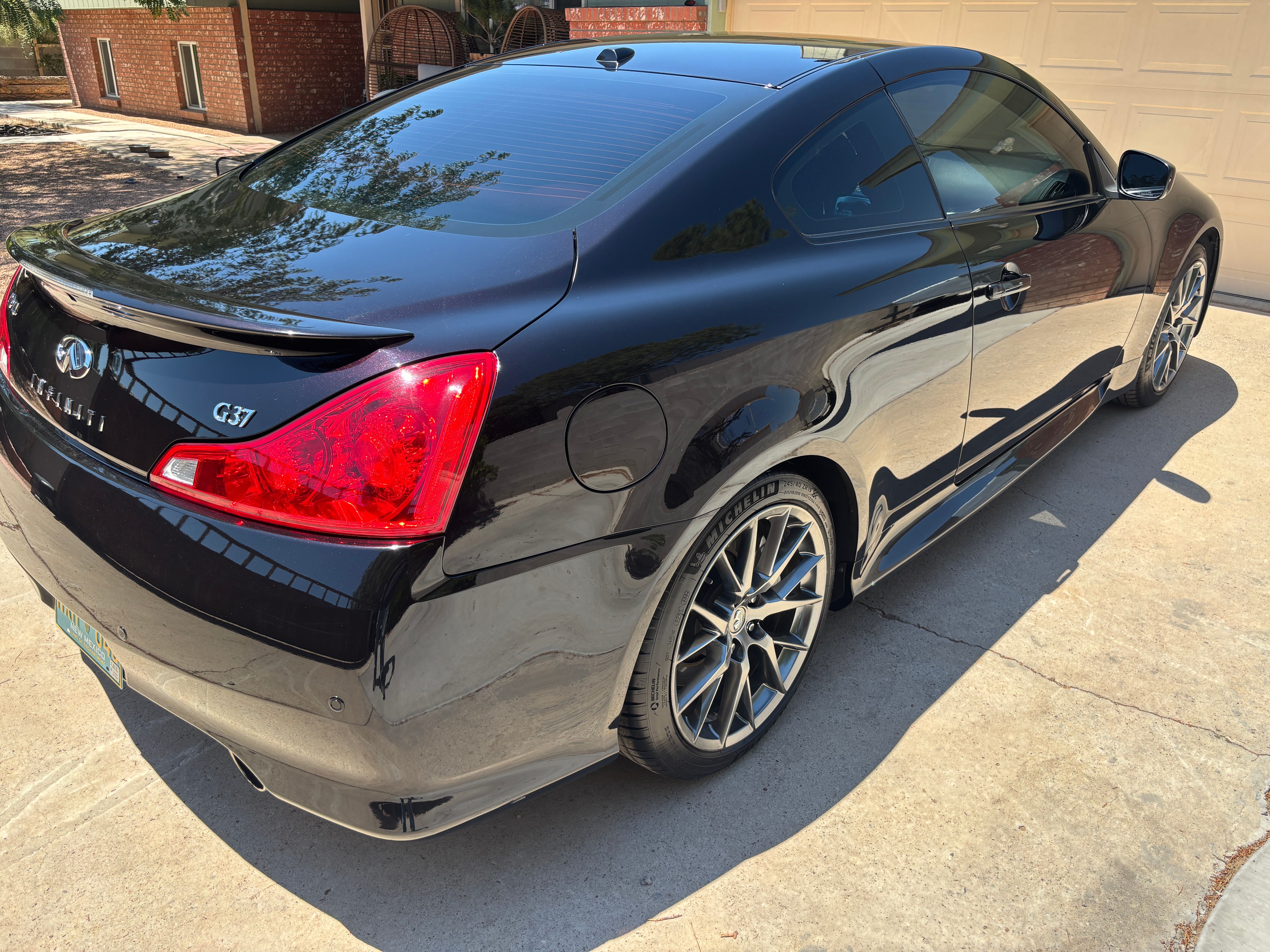 Used 2011 INFINITI G37 IPL RWD image 10