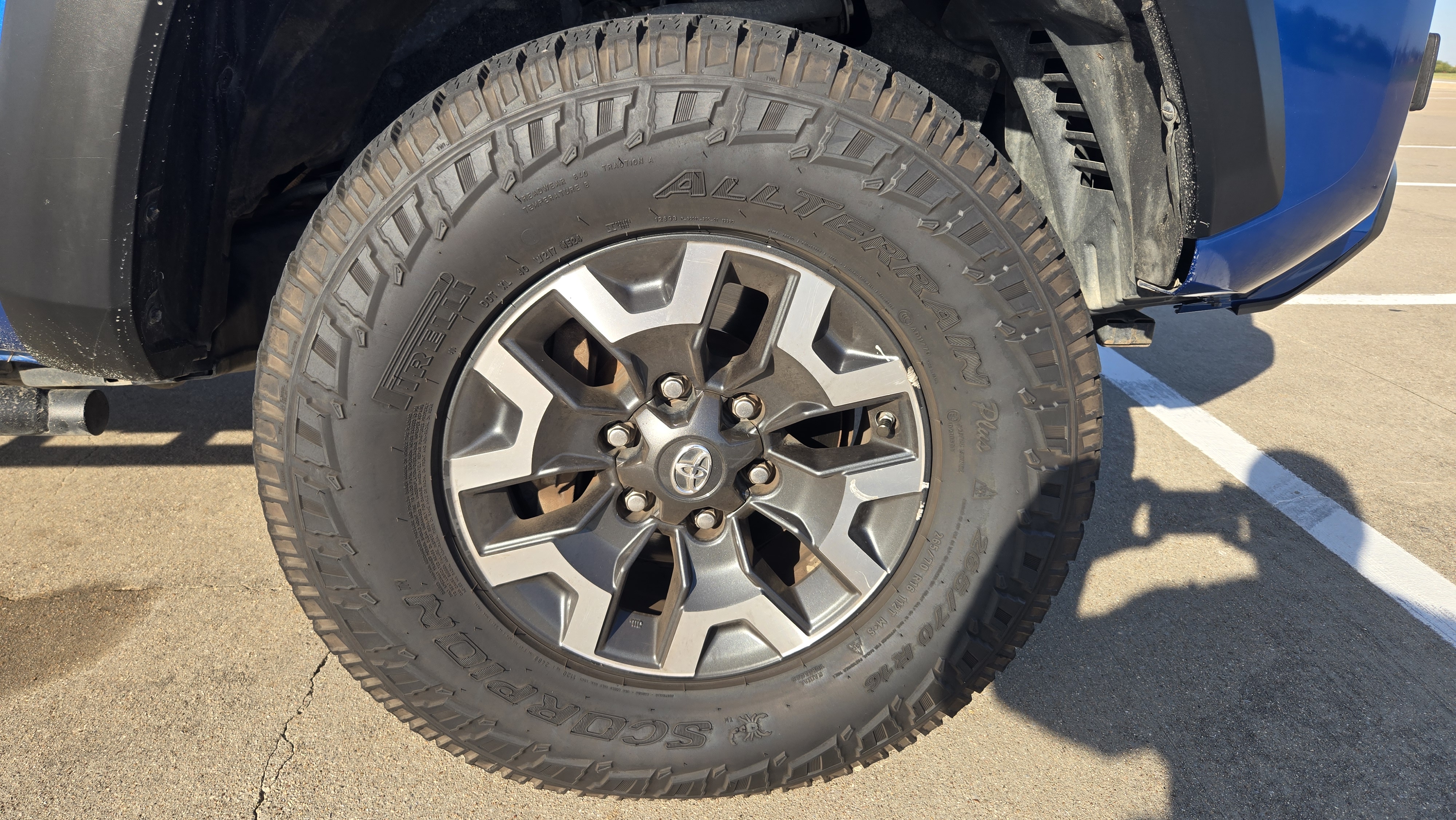 Used 2017 Toyota Tacoma TRD Off-Road w/ Tow Package (A/T) AWD/4WD image 16