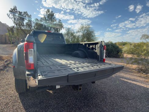 Used 2019 Ford F350 Lariat w/ Tow Technology Bundle AWD/4WD image 23
