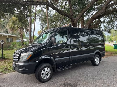 Used 2016 Mercedes-Benz Sprinter 2500 image 4