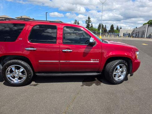 Used 2014 Chevrolet Tahoe LTZ AWD/4WD image 10