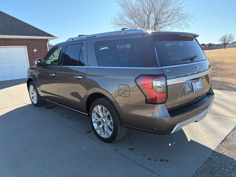 Used 2019 Ford Expedition Max Platinum image 4