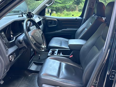Used 2014 Honda Ridgeline Sport image 10