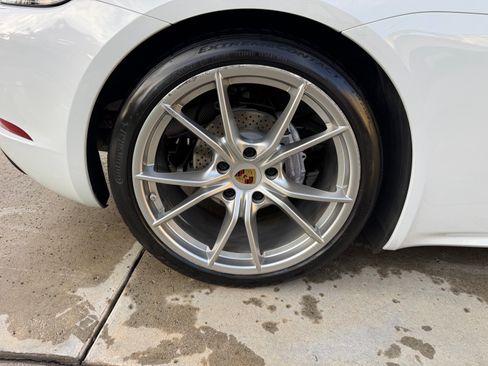 Used 2019 Porsche 718 Cayman image 10