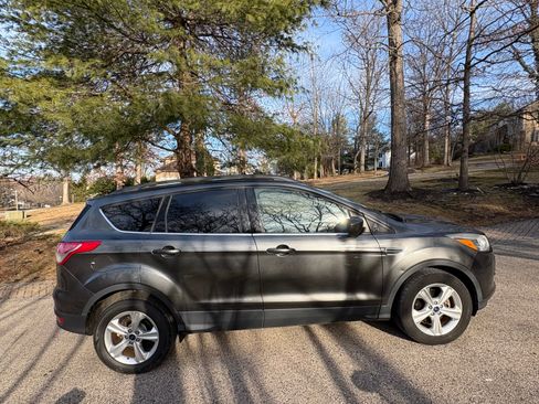 Used 2016 Ford Escape SE w/ Equipment Group 201A image 10