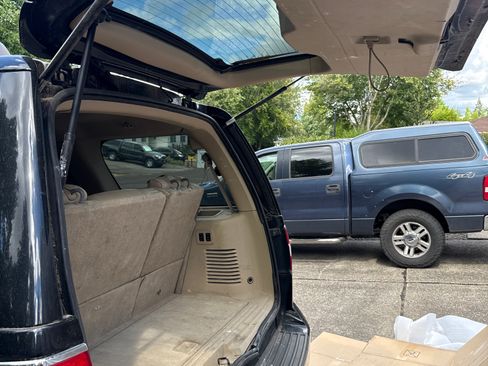 Used 2007 Lincoln Navigator 4WD image 6