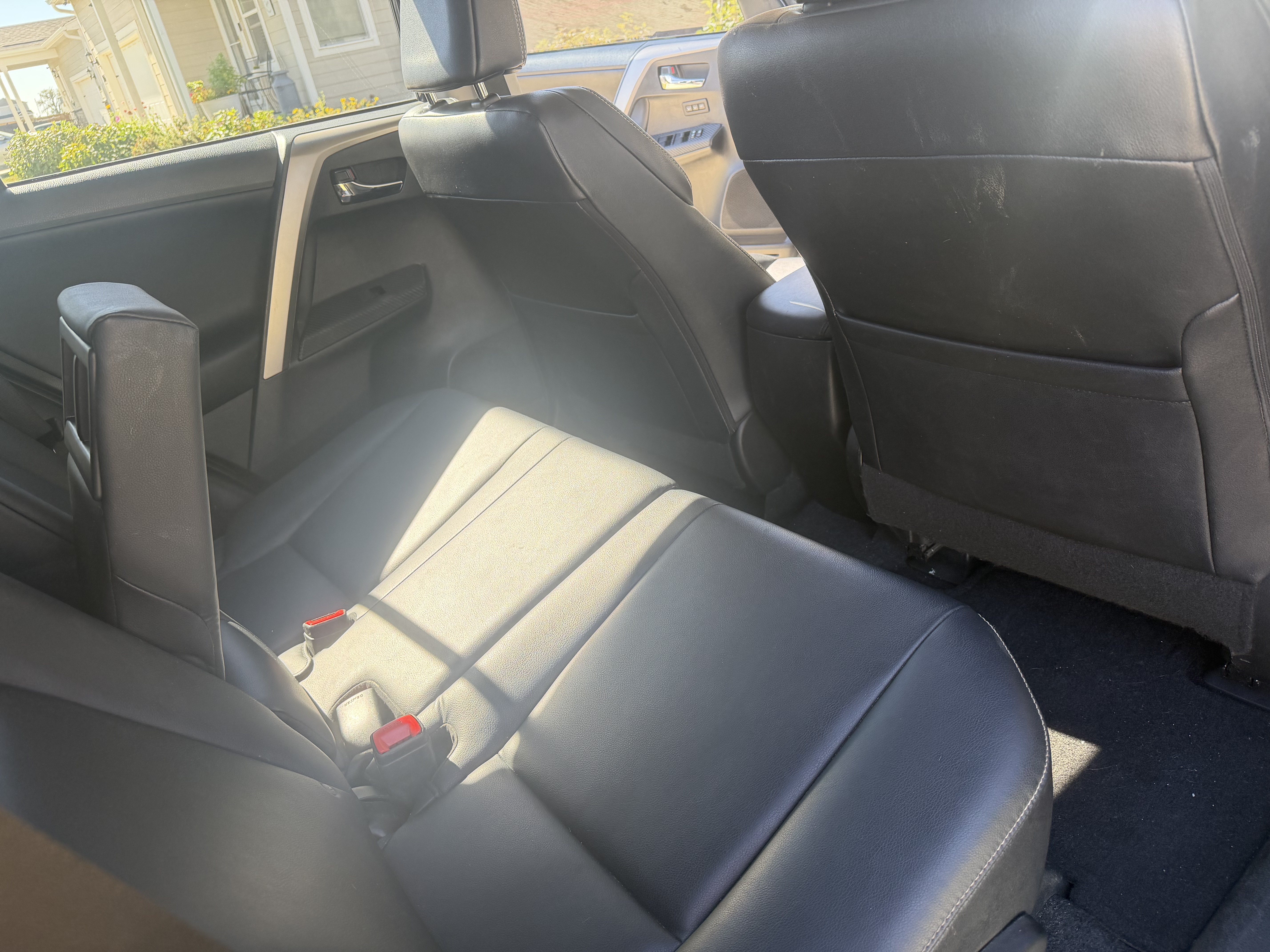 Used 2014 Toyota RAV4 Limited w/ Technology Package AWD/4WD image 12