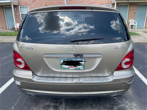 Used 2009 Mercedes-Benz R 350 4MATIC image 2