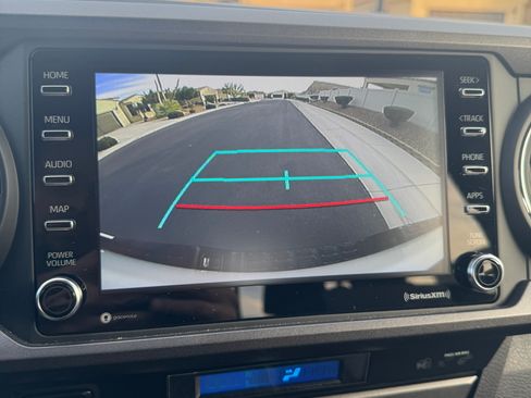 Used 2023 Toyota Tacoma TRD Sport image 14