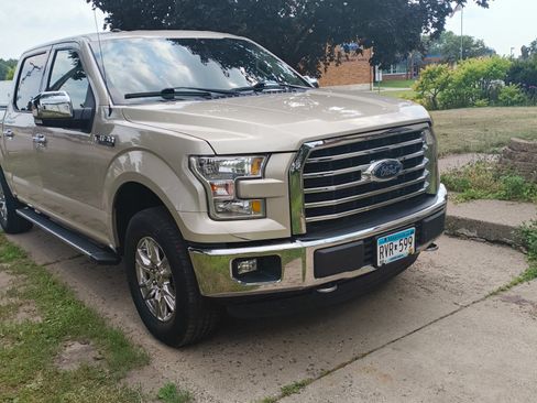 Used 2017 Ford F150 XLT w/ Equipment Group 302A Luxury AWD/4WD image 5