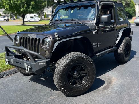 Used 2013 Jeep Wrangler Sport w/ Connectivity Group AWD/4WD image 2