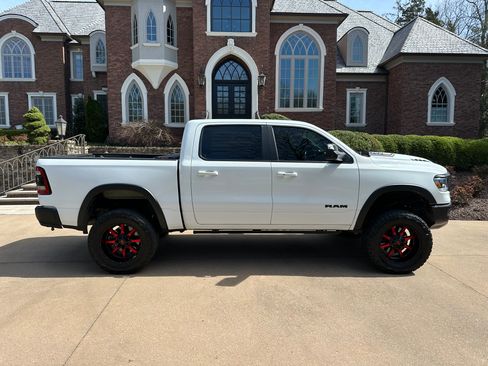 Used 2019 RAM 1500 Rebel w/ Rebel Level 2 Equipment Group AWD/4WD image 4