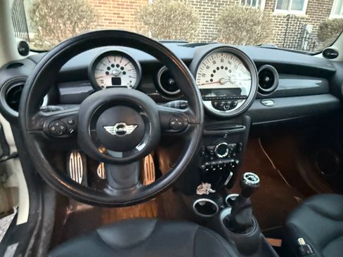 Used 2011 MINI Cooper S image 12